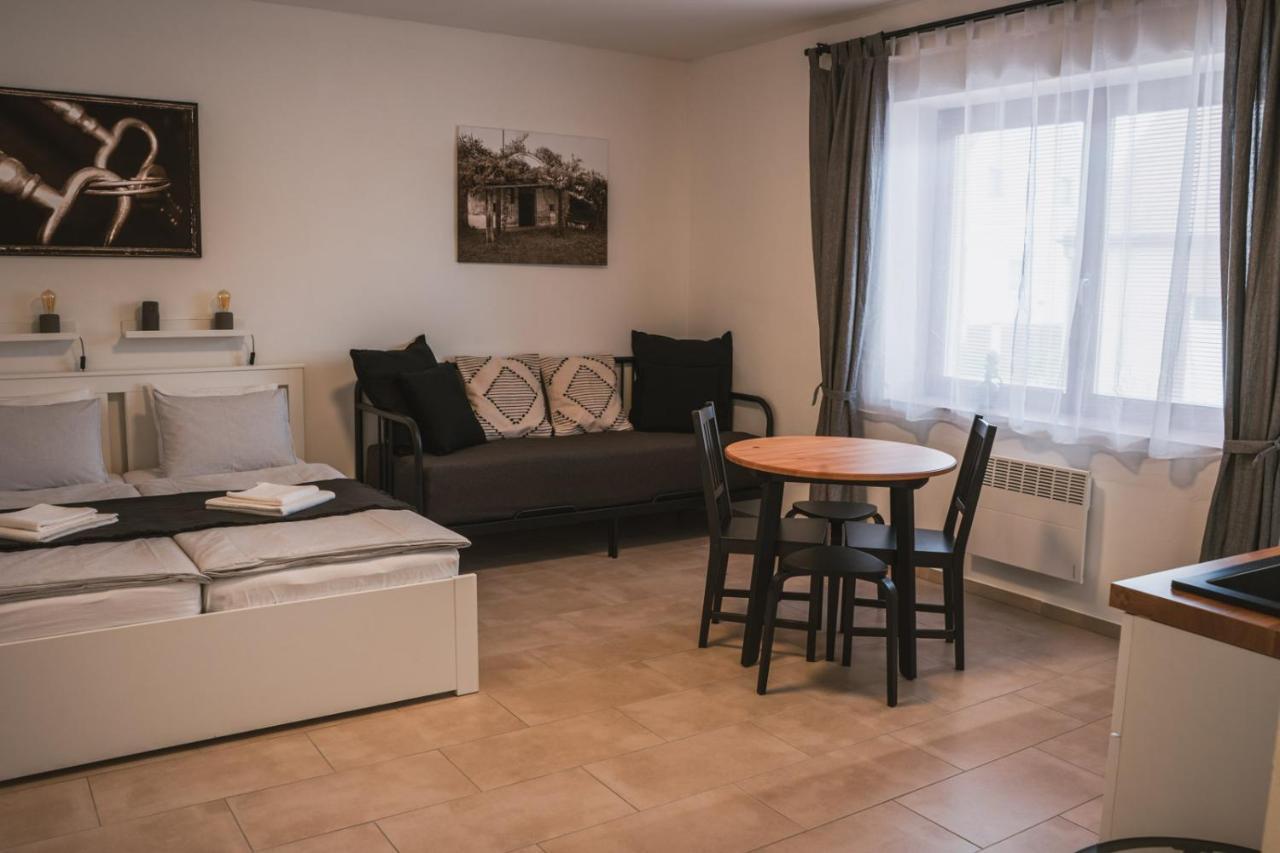 Apartmany Pulgary Bulhary Exterior photo
